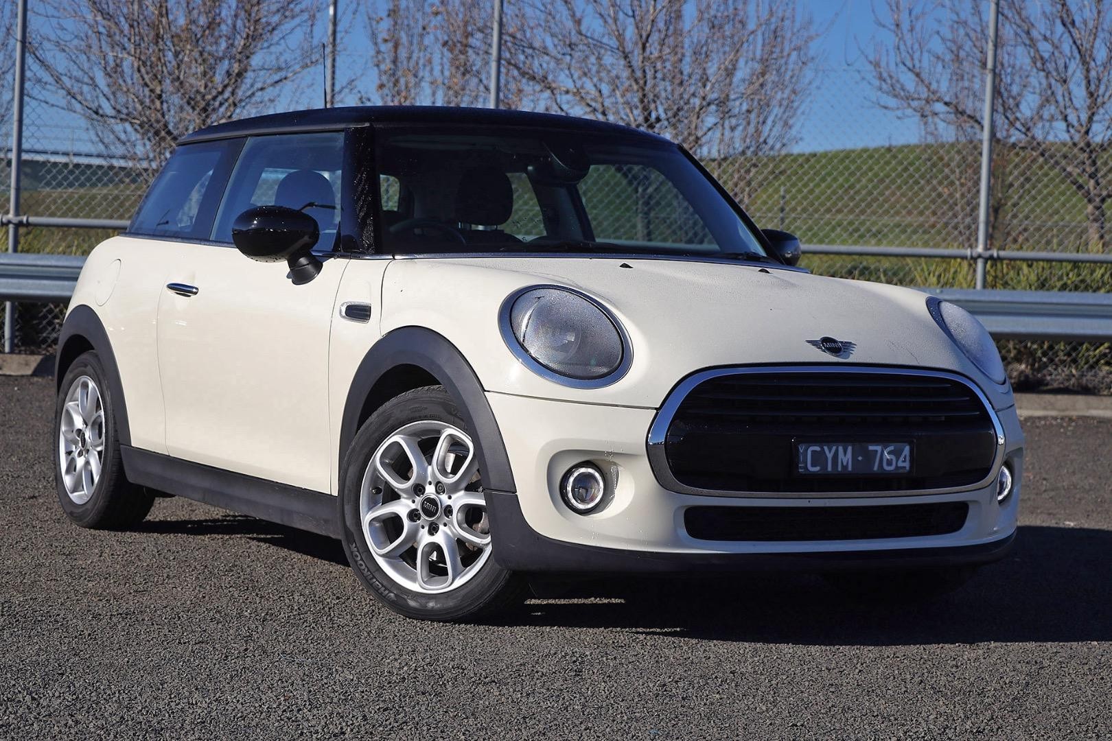 Mini Hatch image 1