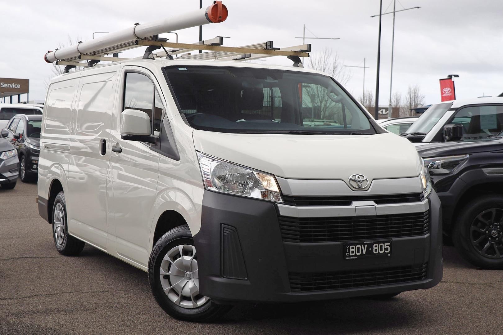 Toyota Hiace image 1