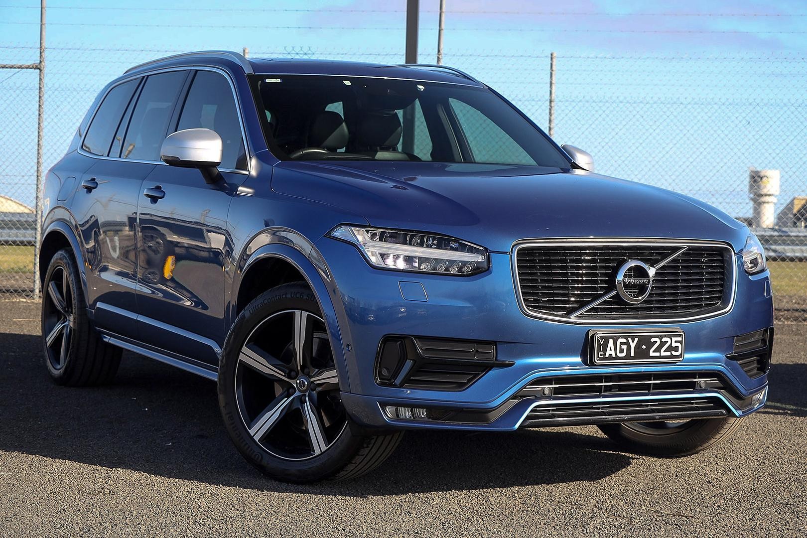 Volvo Xc90 image 1