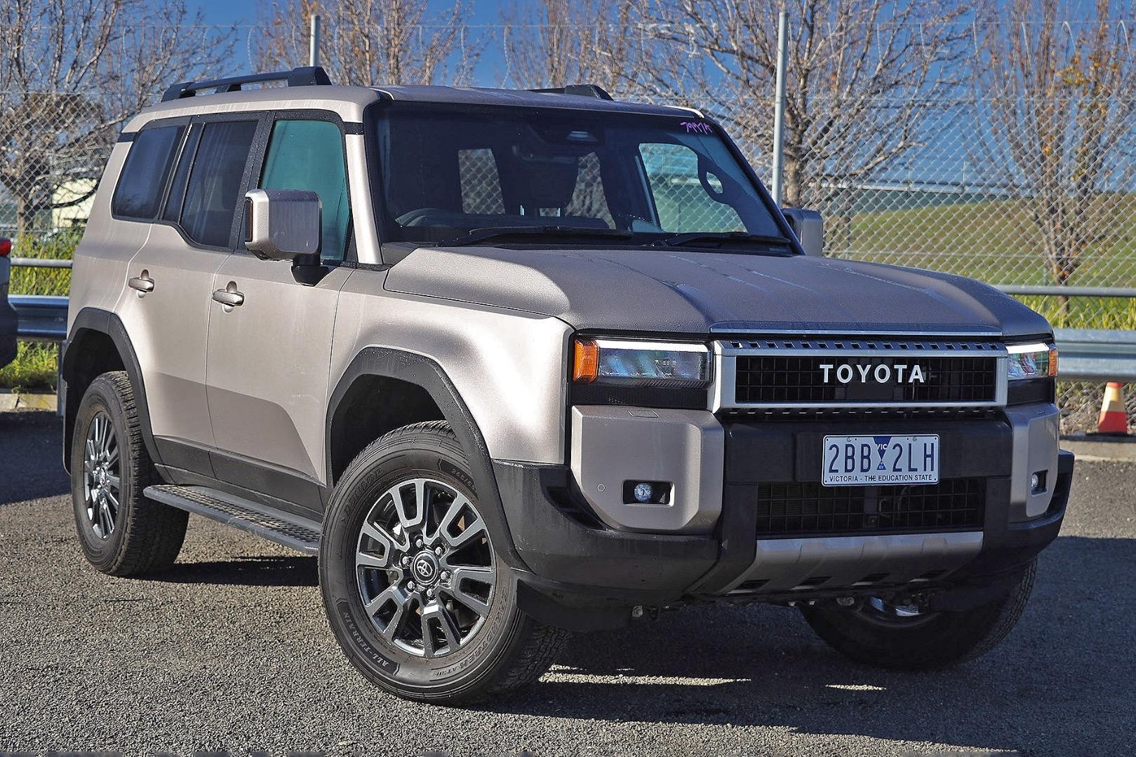 Toyota Landcruiser Prado image 1