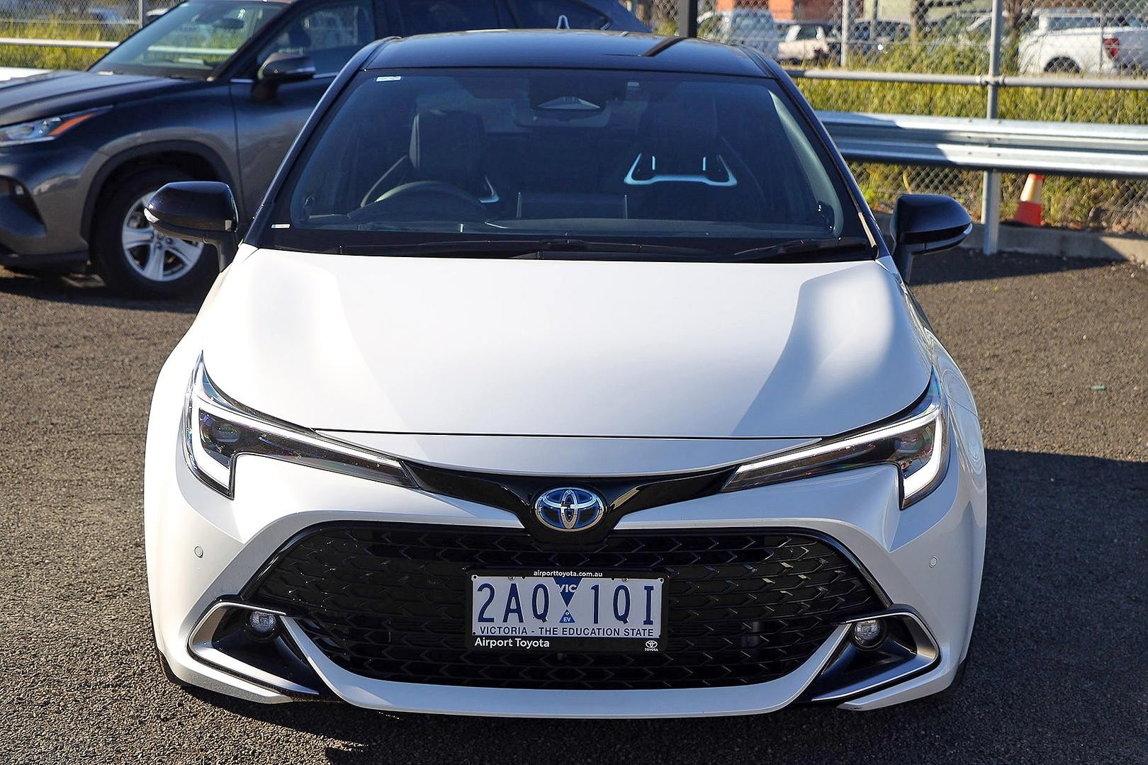 Toyota Corolla image 2