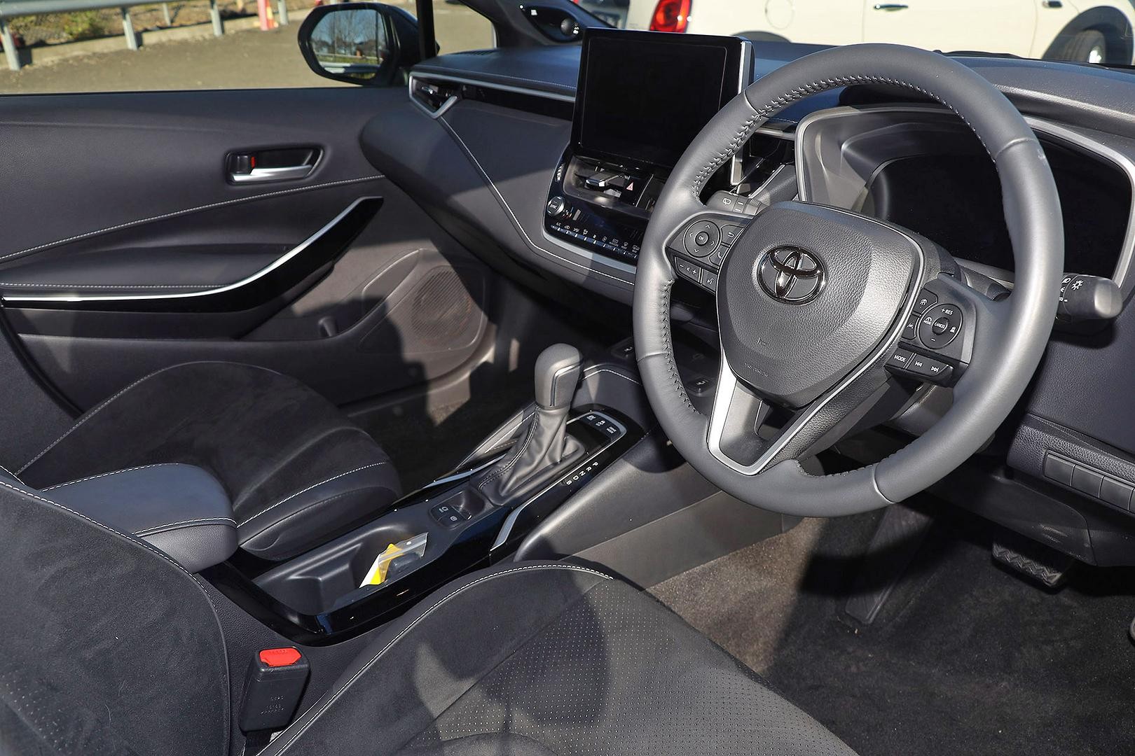 Toyota Corolla image 2