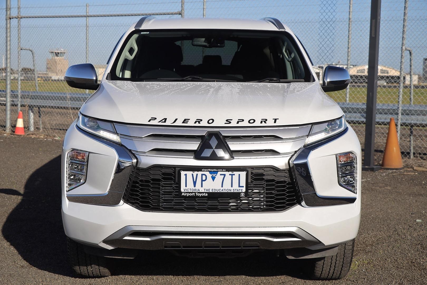 Mitsubishi Pajero Sport image 3