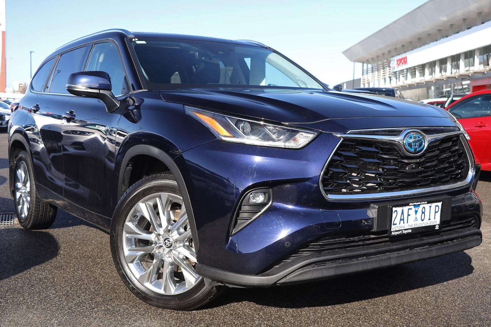 Toyota Kluger image 1