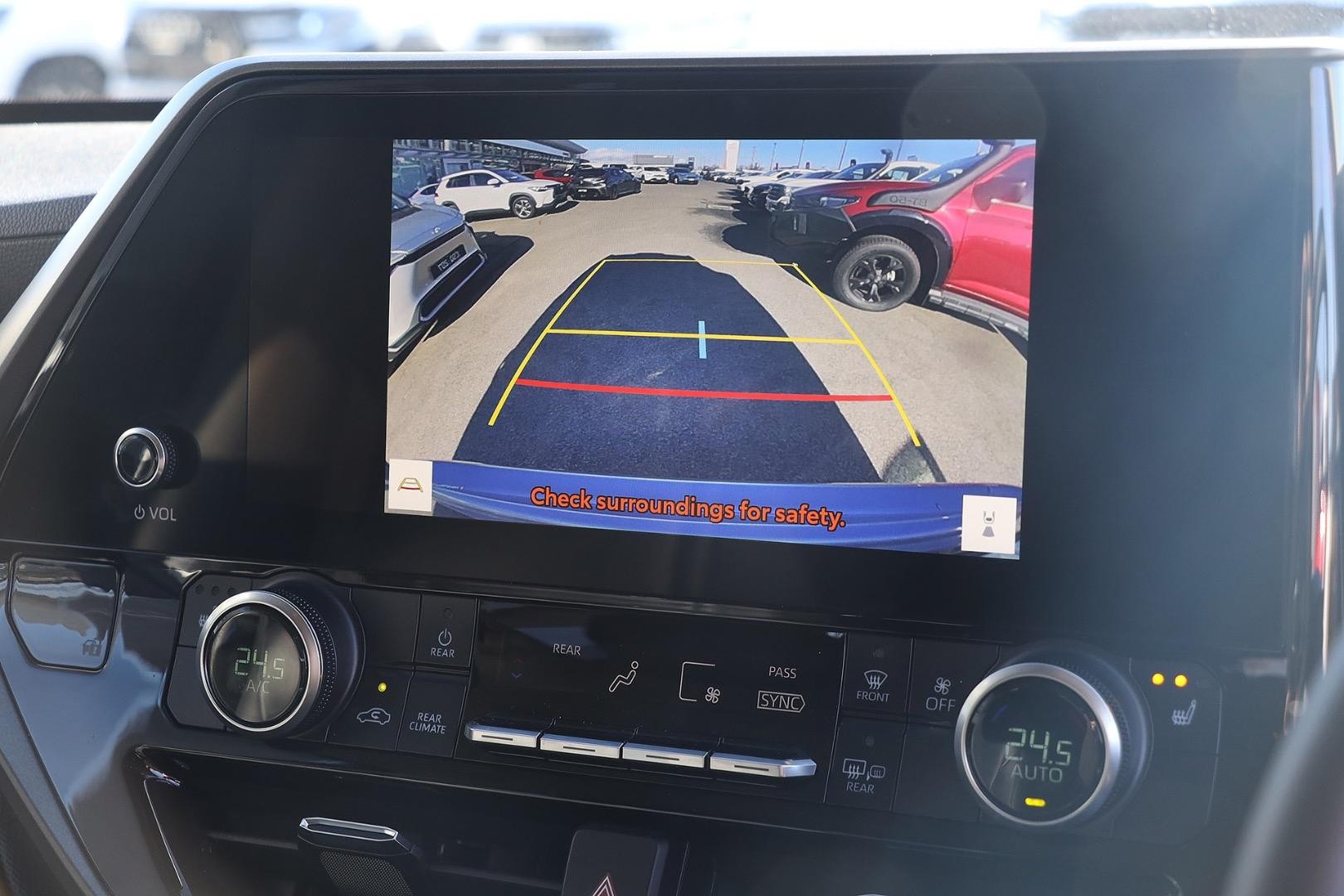 Toyota Kluger image 2