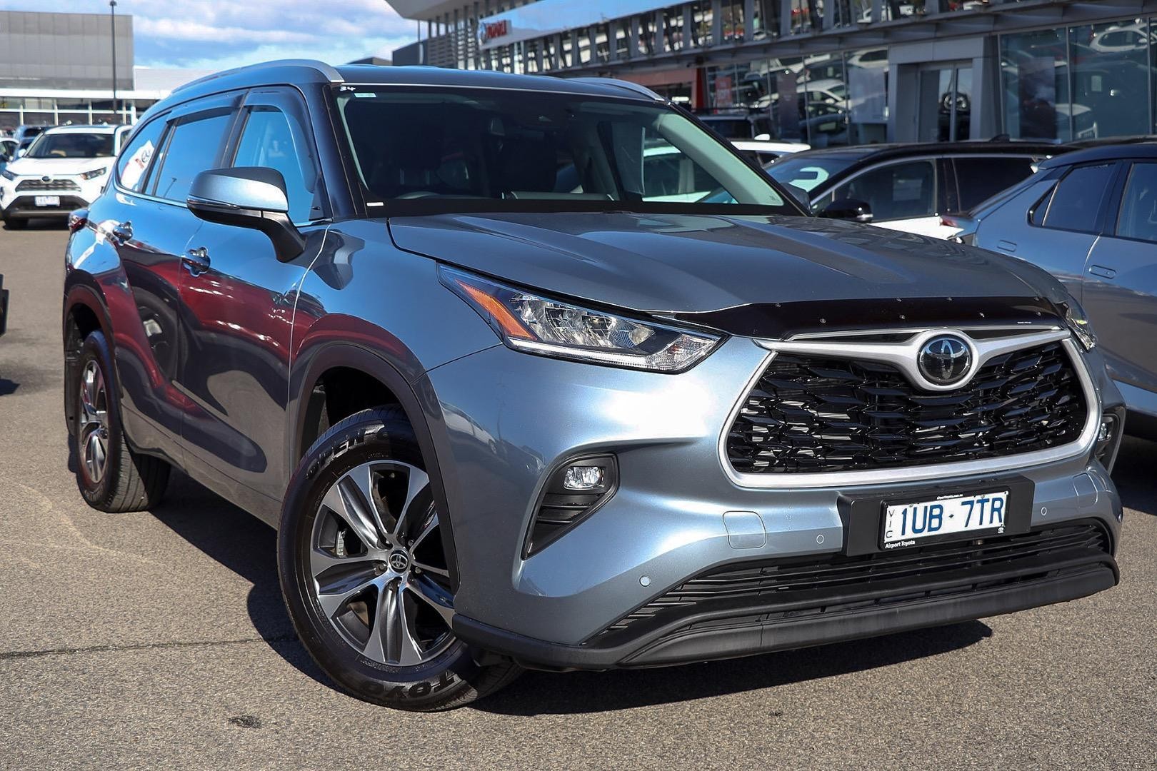 Toyota Kluger image 1