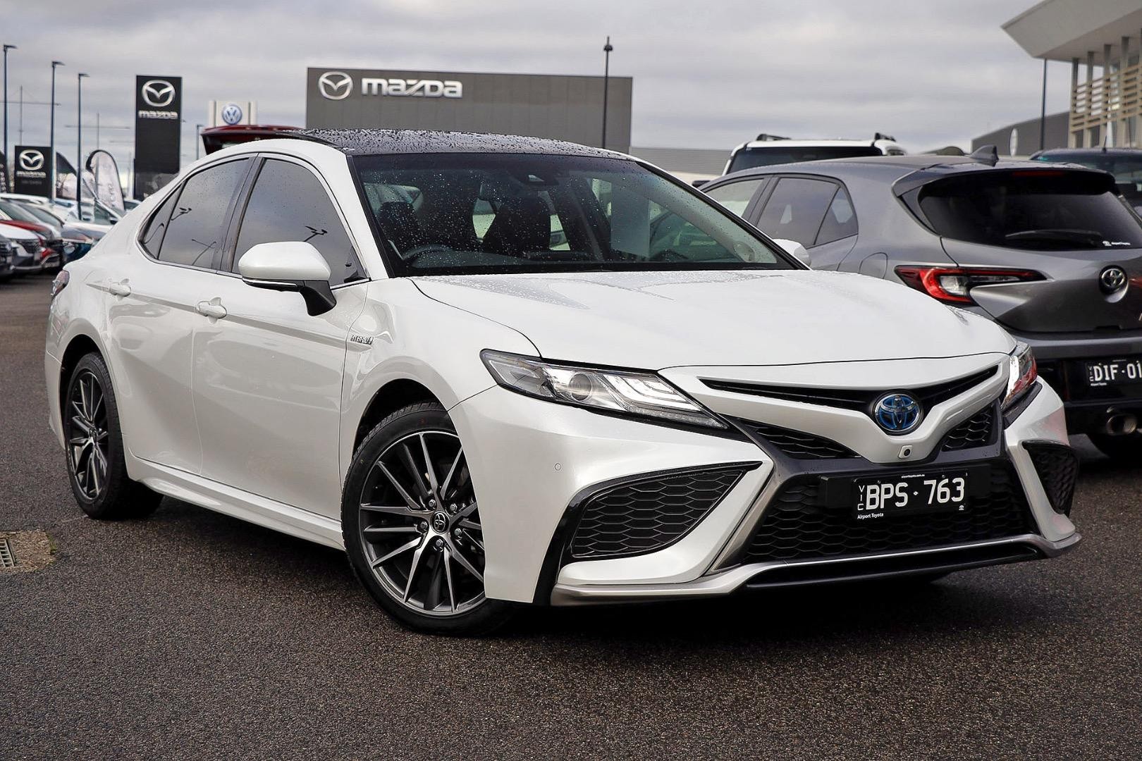 Toyota Camry image 1