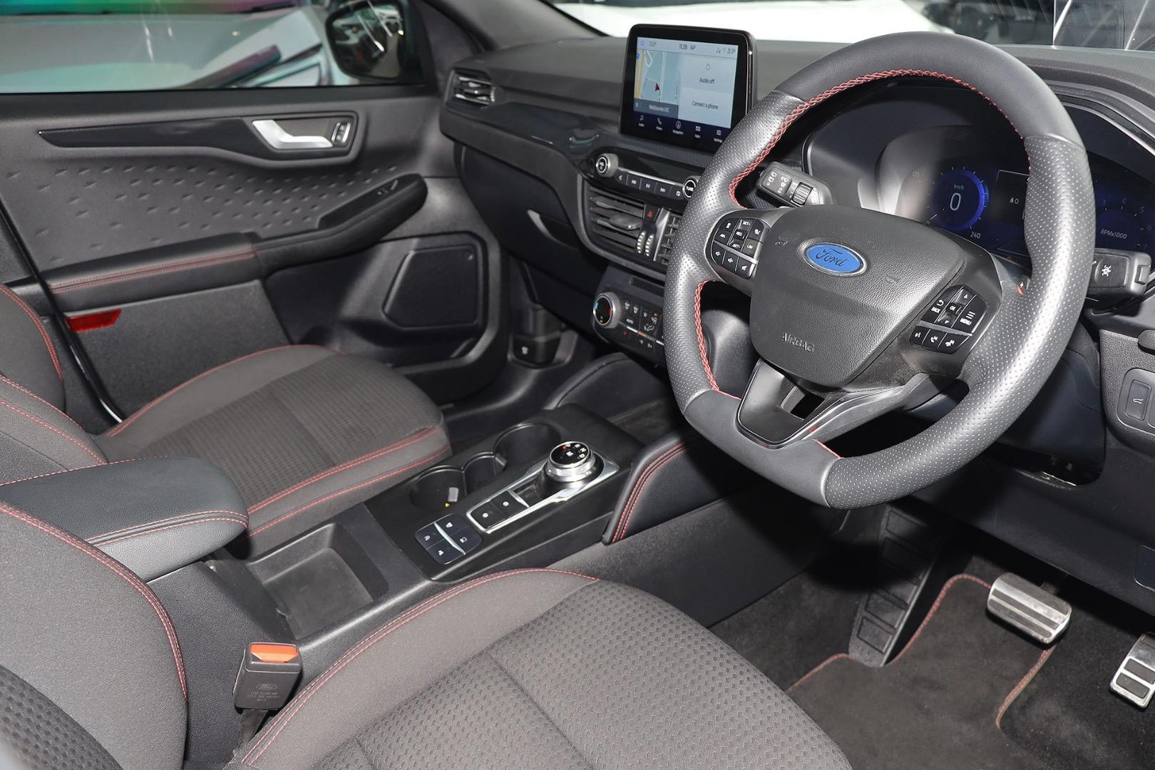 Ford Escape image 4