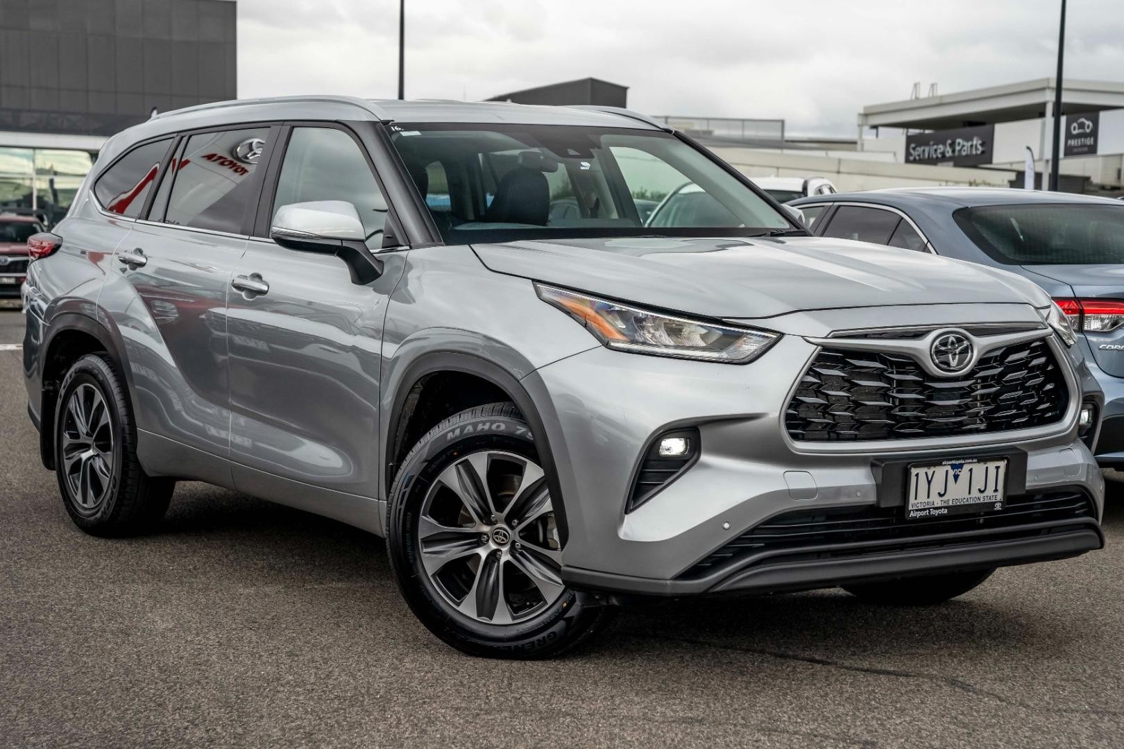 Toyota Kluger image 1