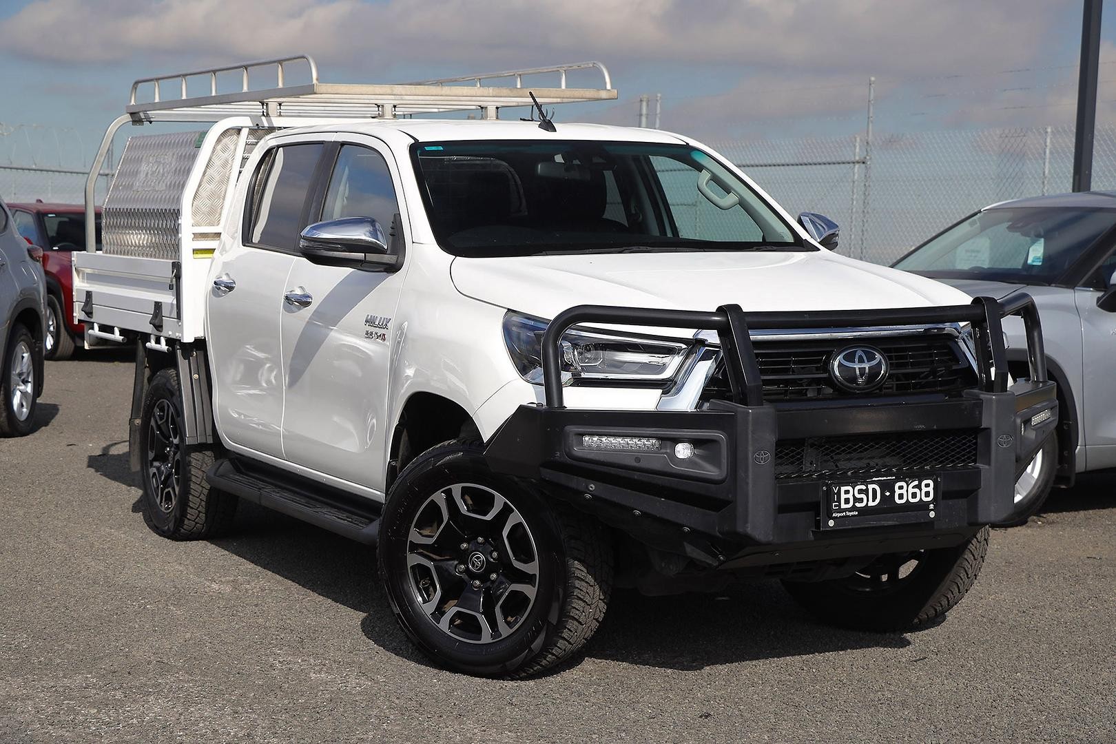 Toyota Hilux image 1