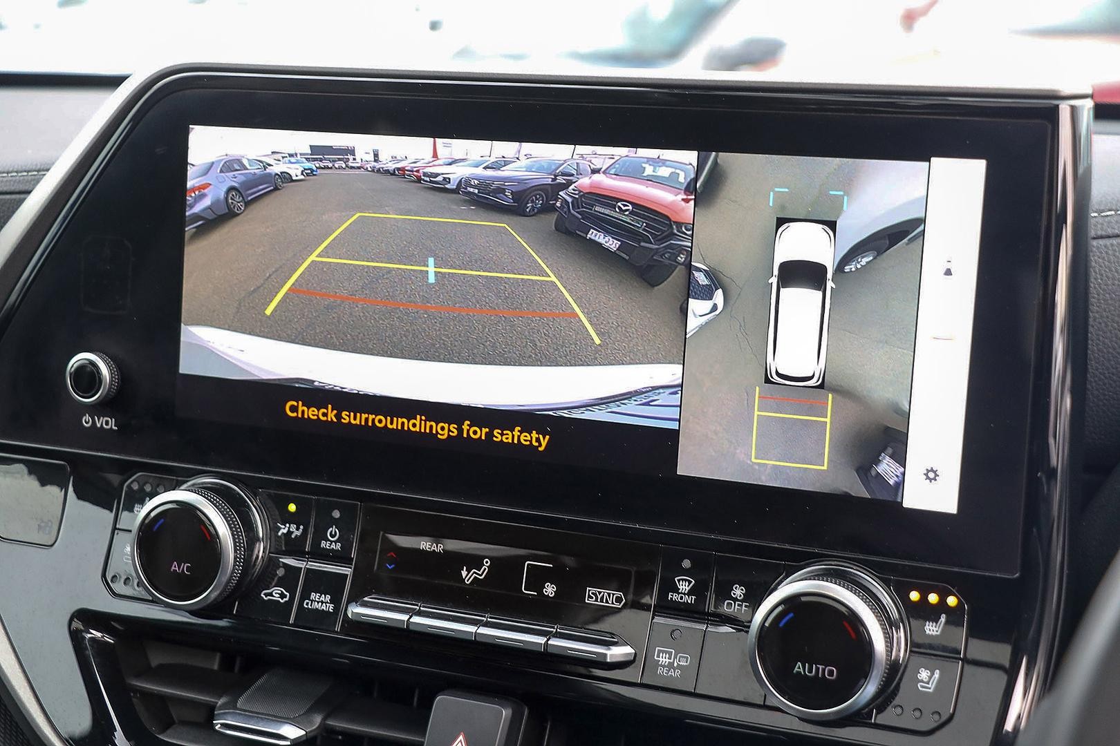 Toyota Kluger image 3
