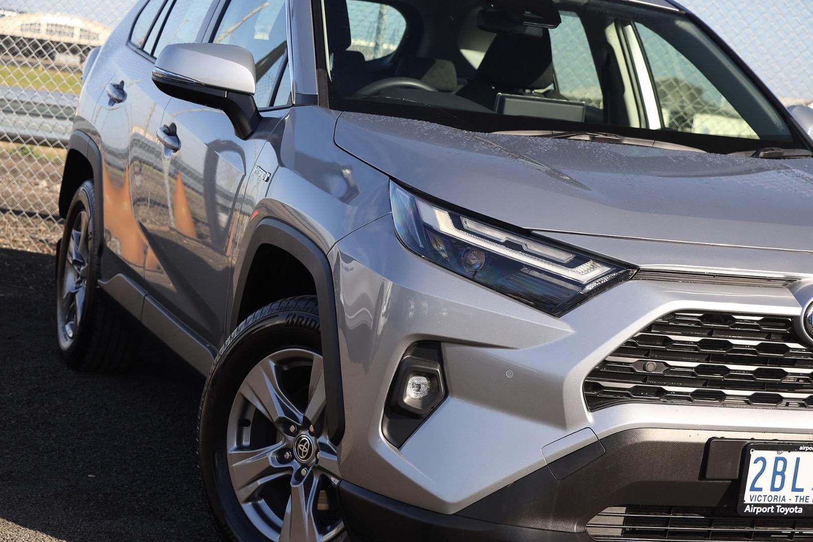 Toyota Rav4 image 2