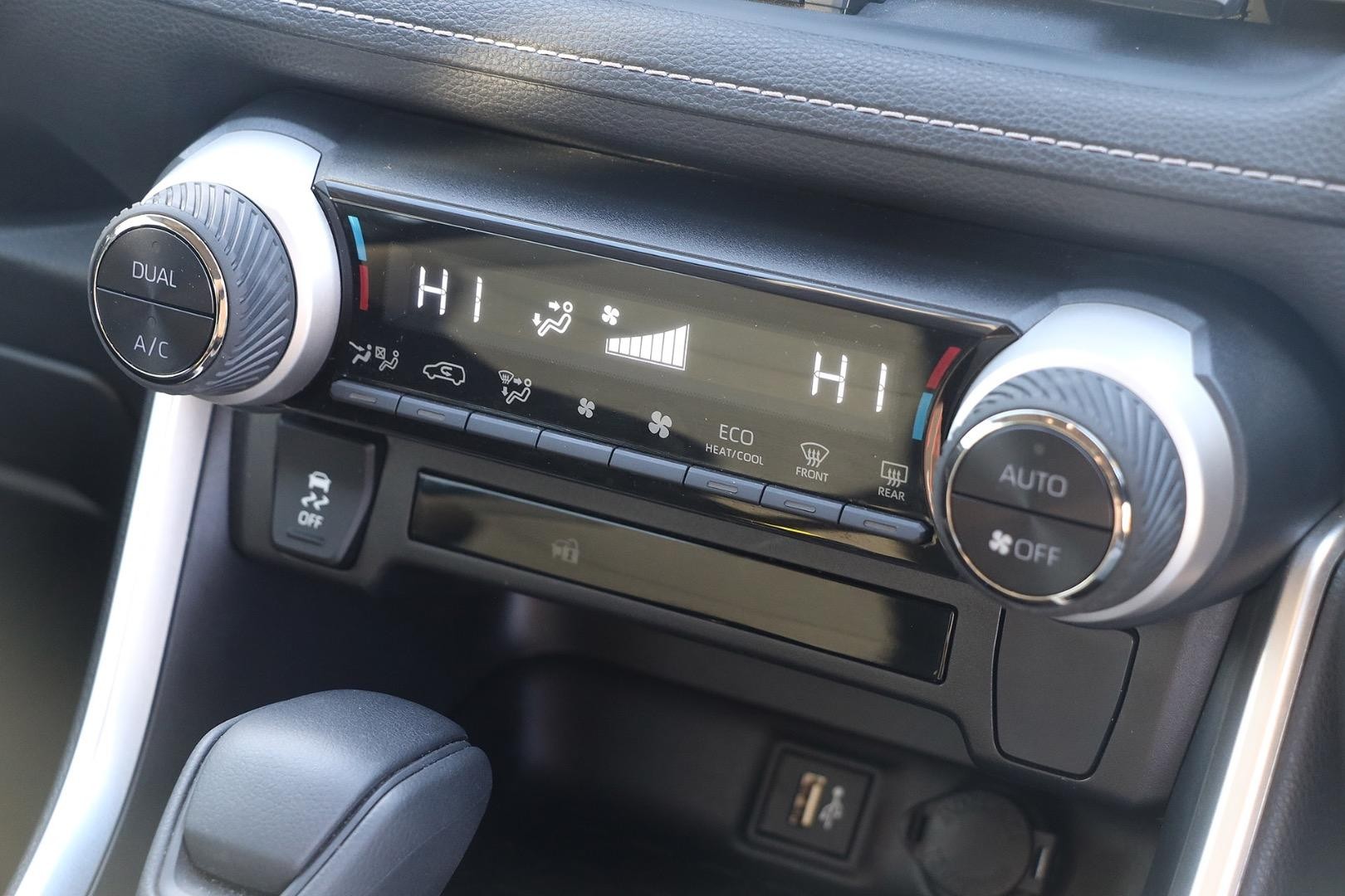 Toyota Rav4 image 3