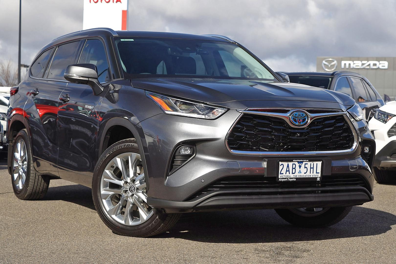 Toyota Kluger image 1