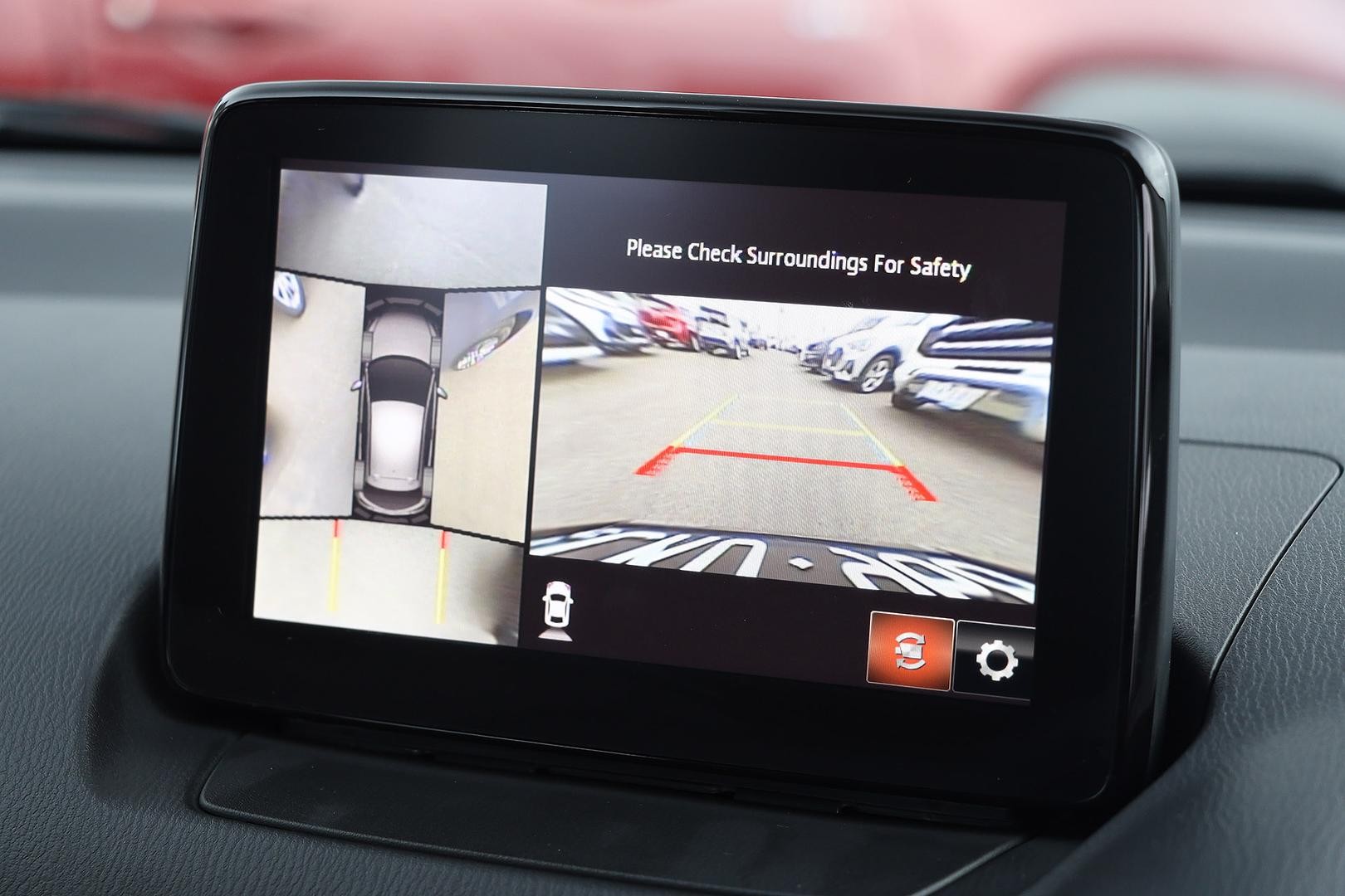 Mazda 2 image 4