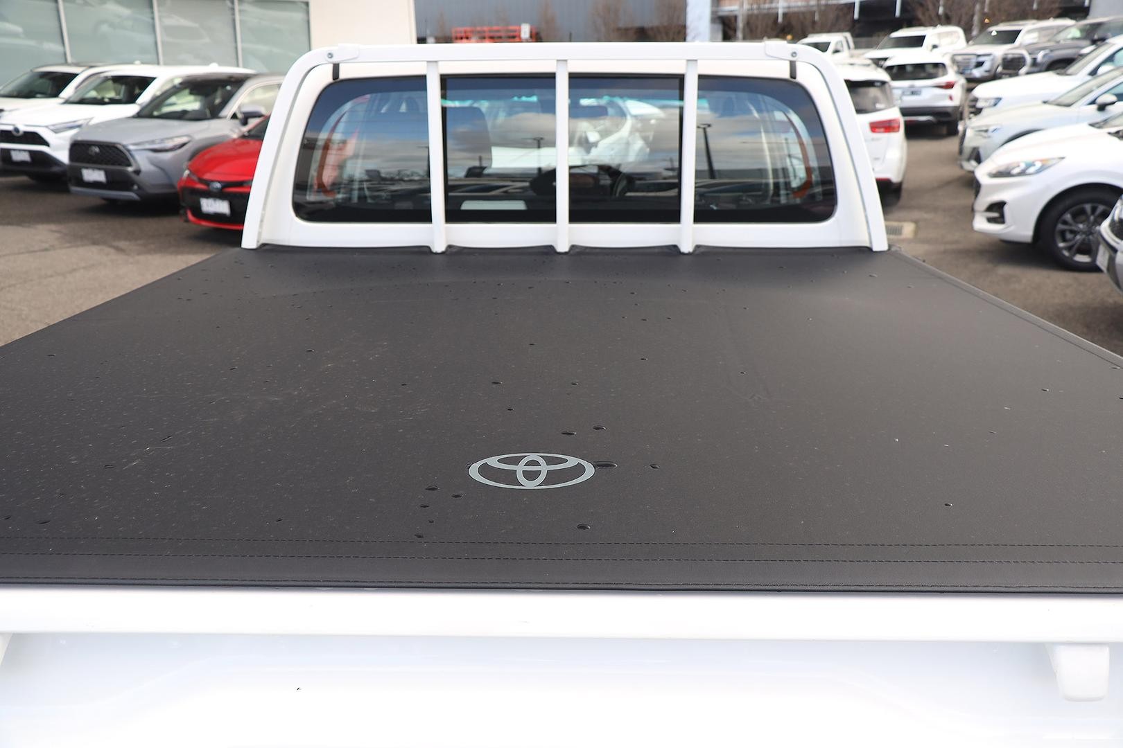 Toyota Hilux image 3