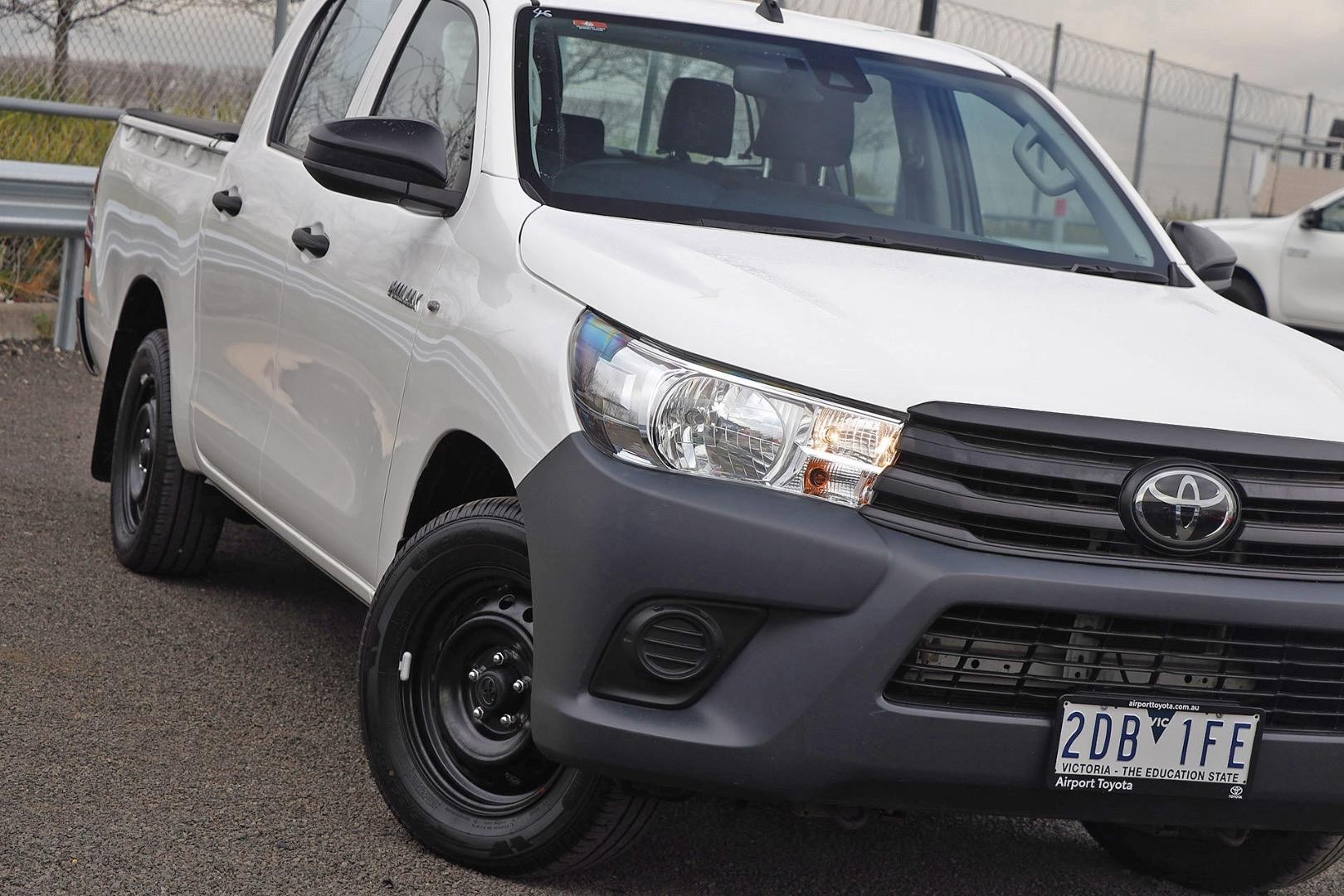 Toyota Hilux image 2