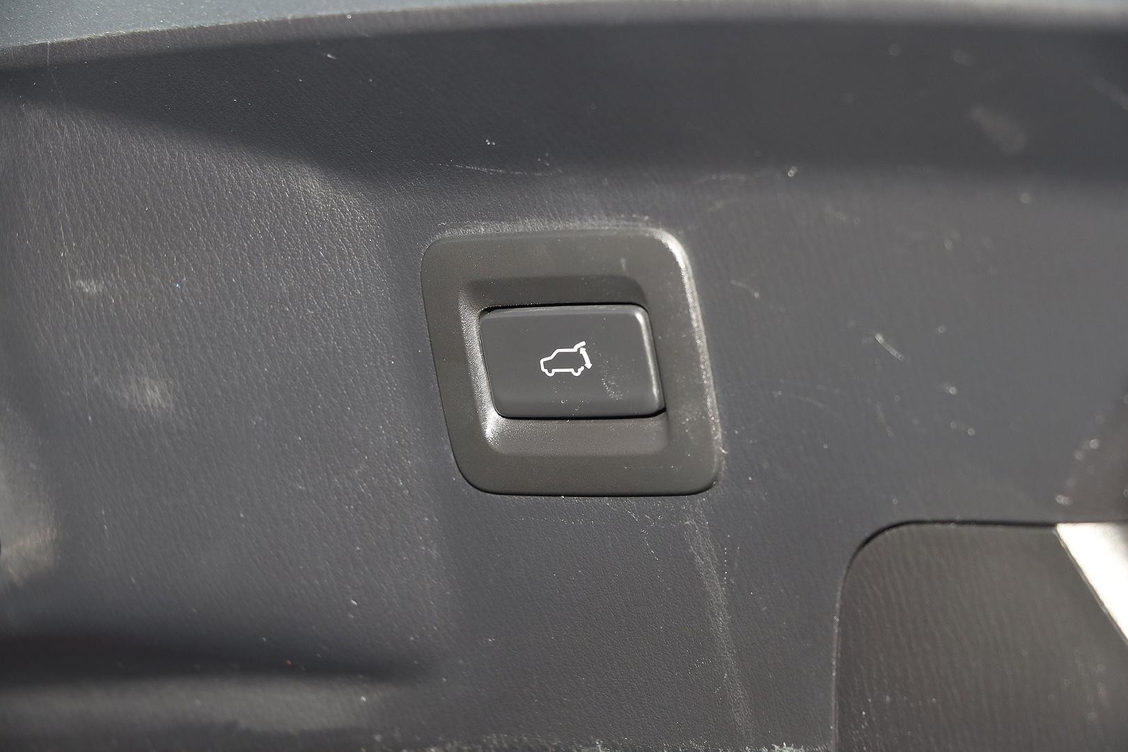 Mazda Cx-9 image 2
