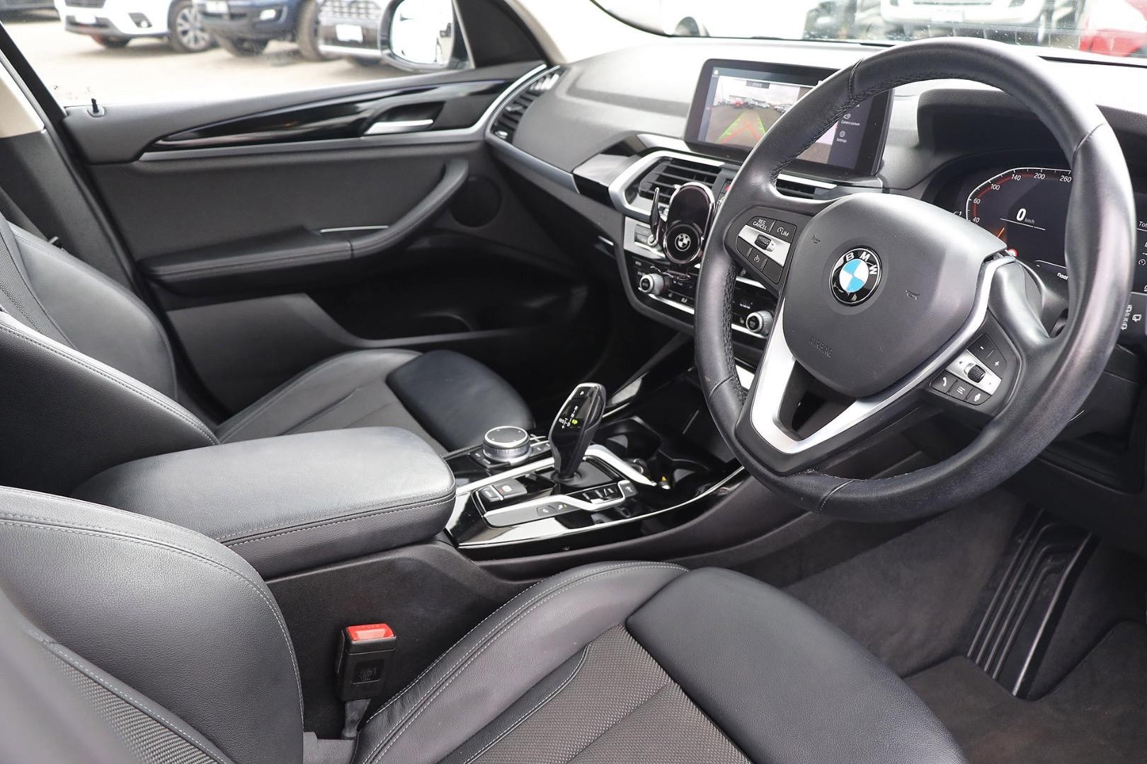 BMW X3 image 2