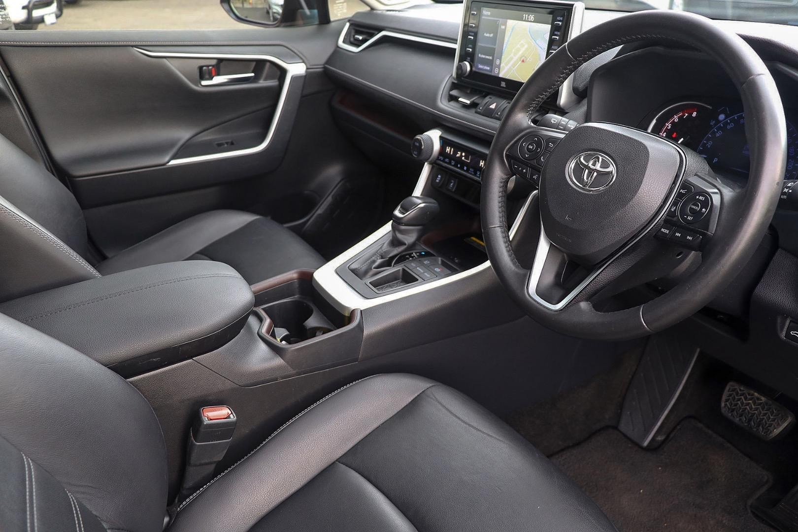 Toyota Rav4 image 3