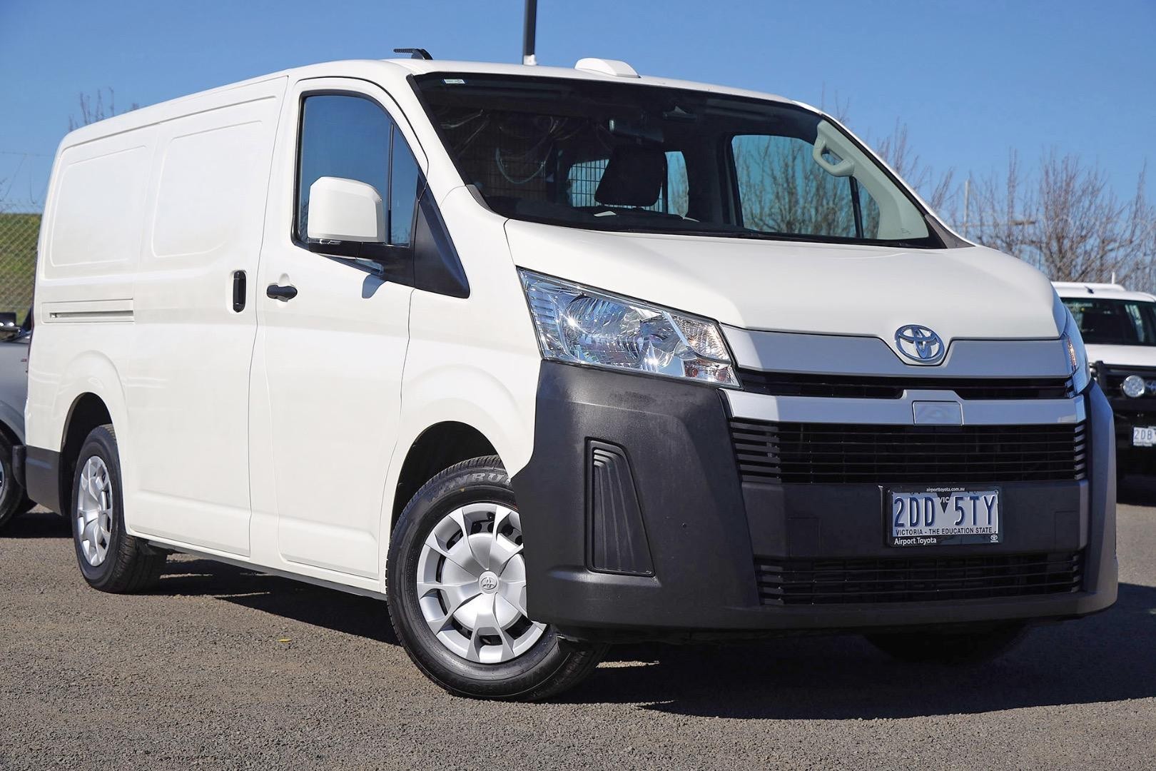Toyota Hiace image 1