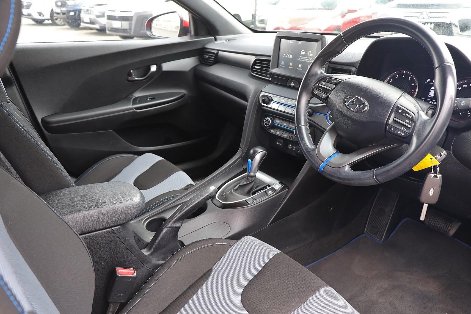 Hyundai Veloster image 2