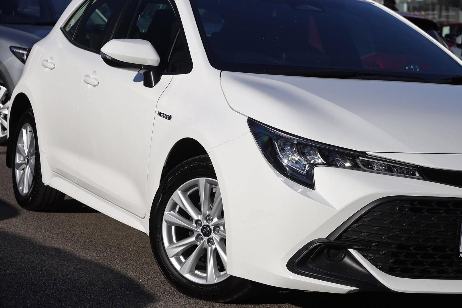 Toyota Corolla image 2