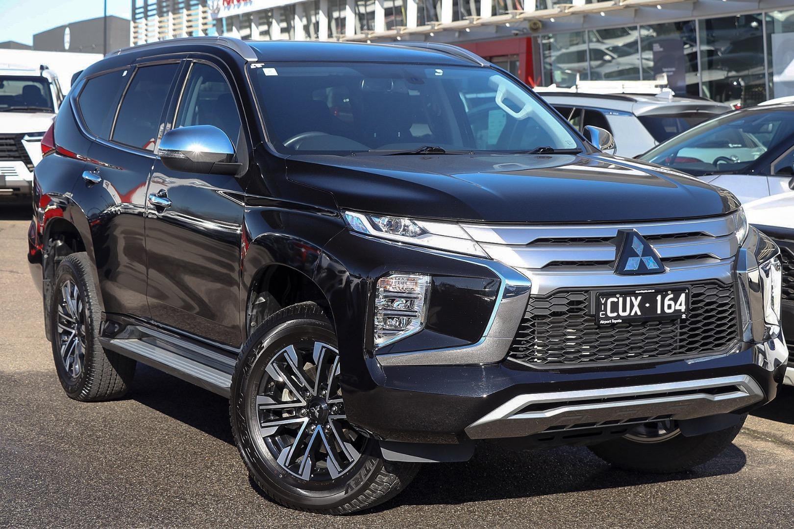 Mitsubishi Pajero Sport image 1