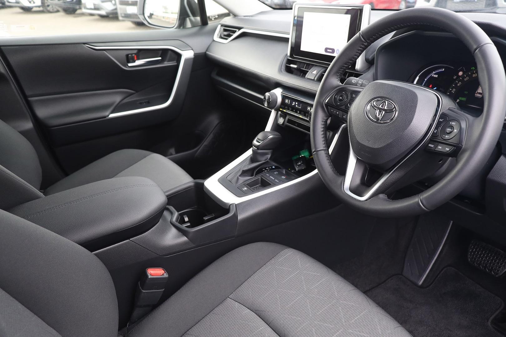 Toyota Rav4 image 2