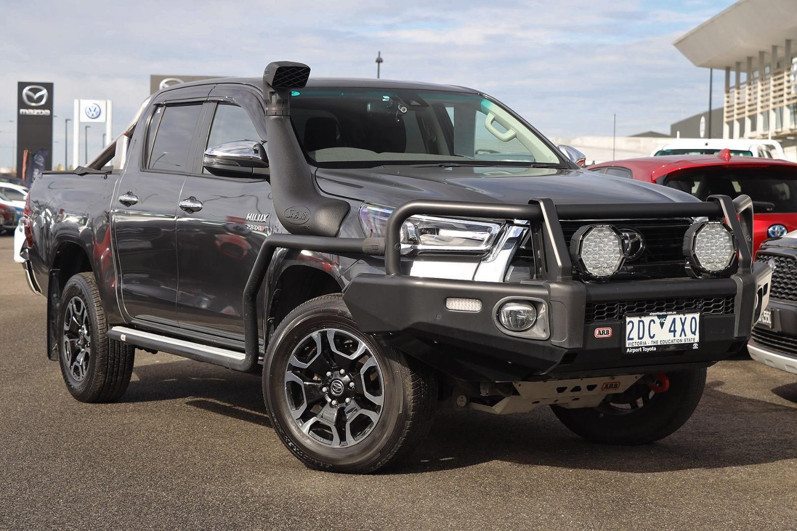 Toyota Hilux image 1