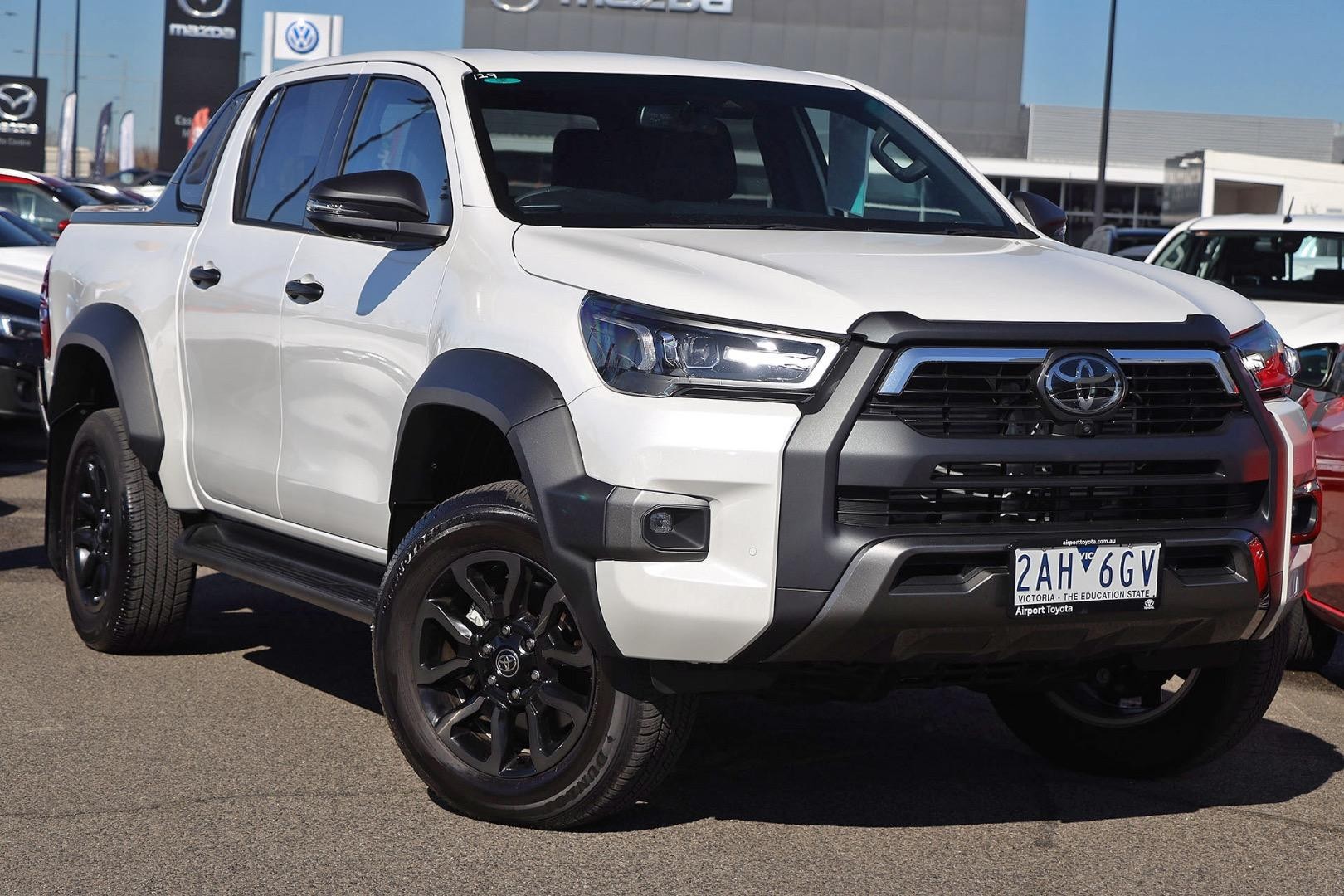 Toyota Hilux image 1