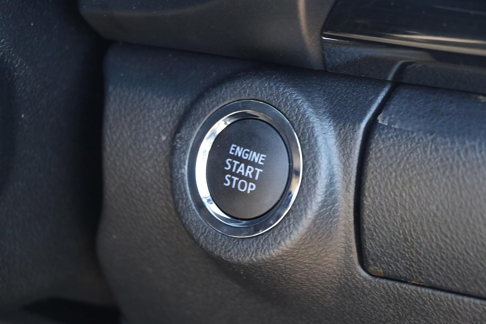Toyota Hilux image 3