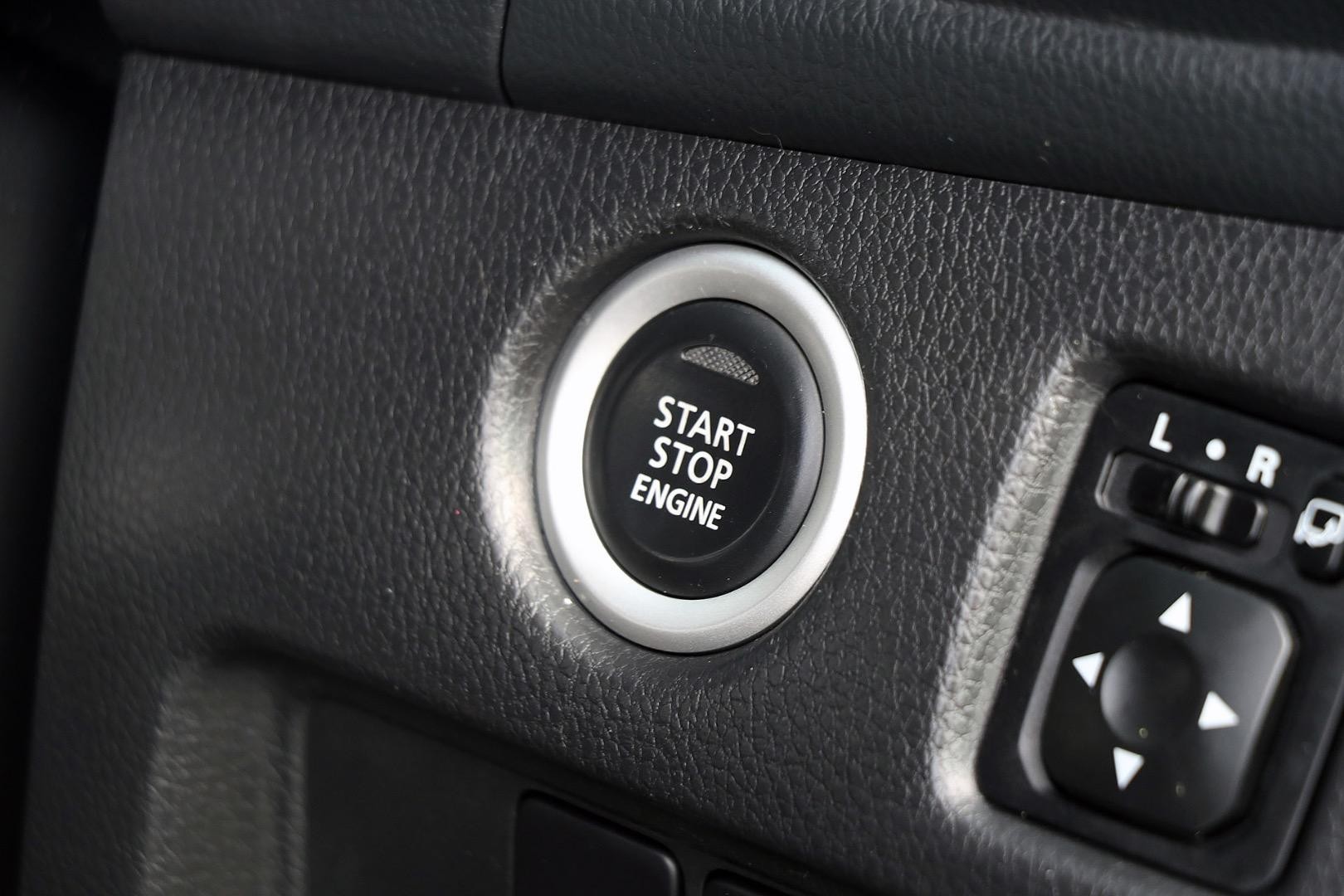 Mitsubishi Pajero Sport image 4