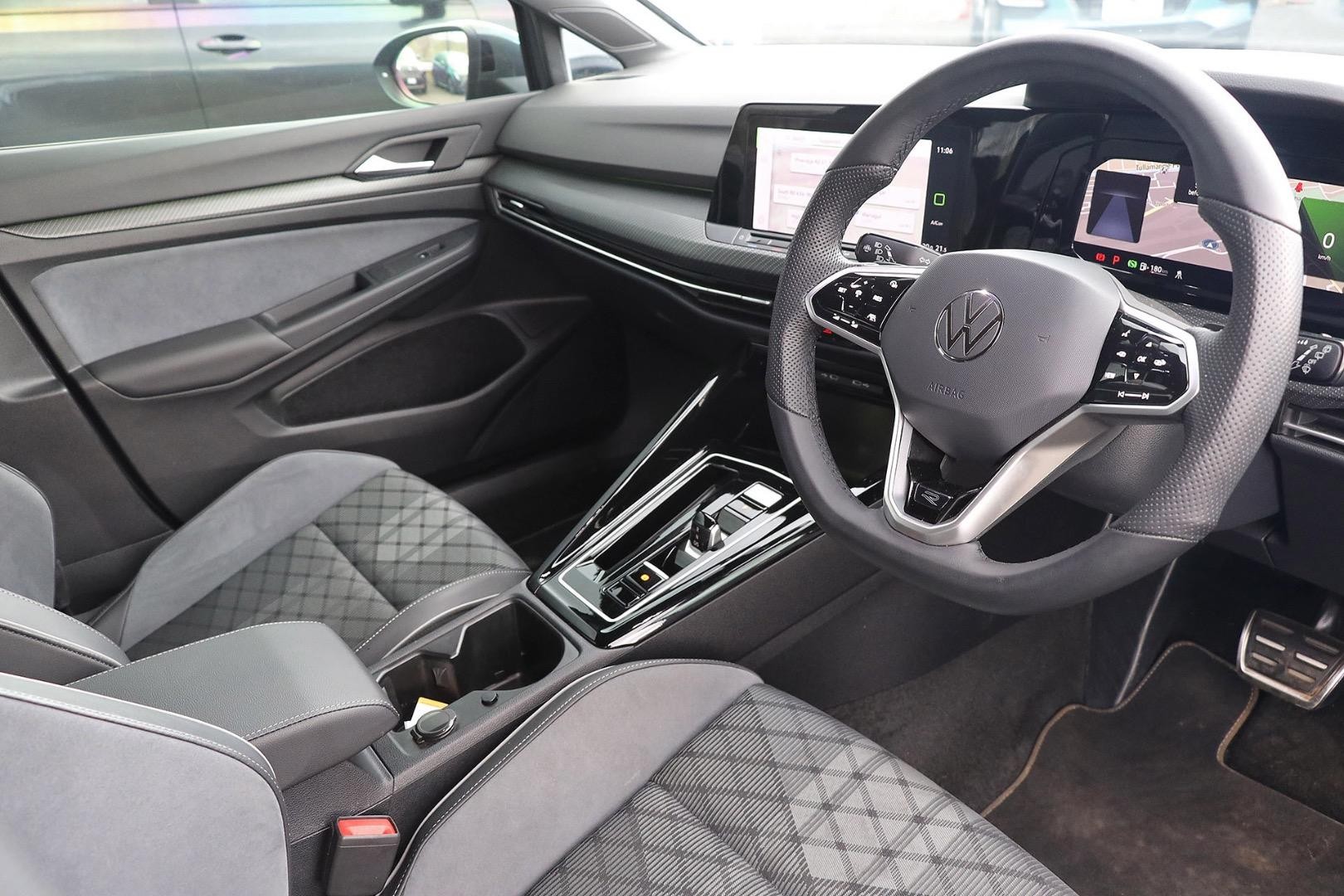 Volkswagen Golf image 2