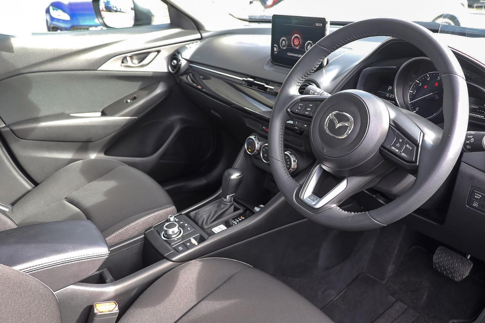 Mazda Cx-3 image 2