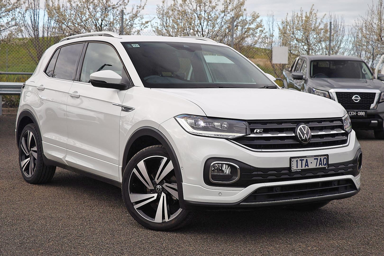 Volkswagen T-cross image 1