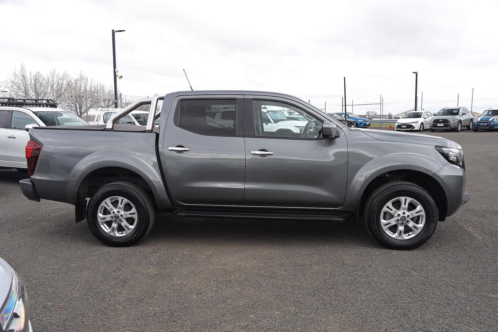Nissan Navara image 4