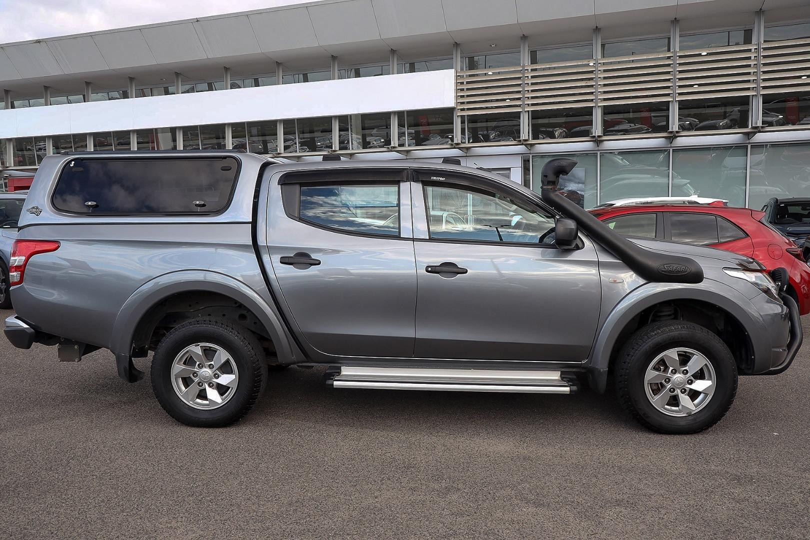 Mitsubishi Triton image 4