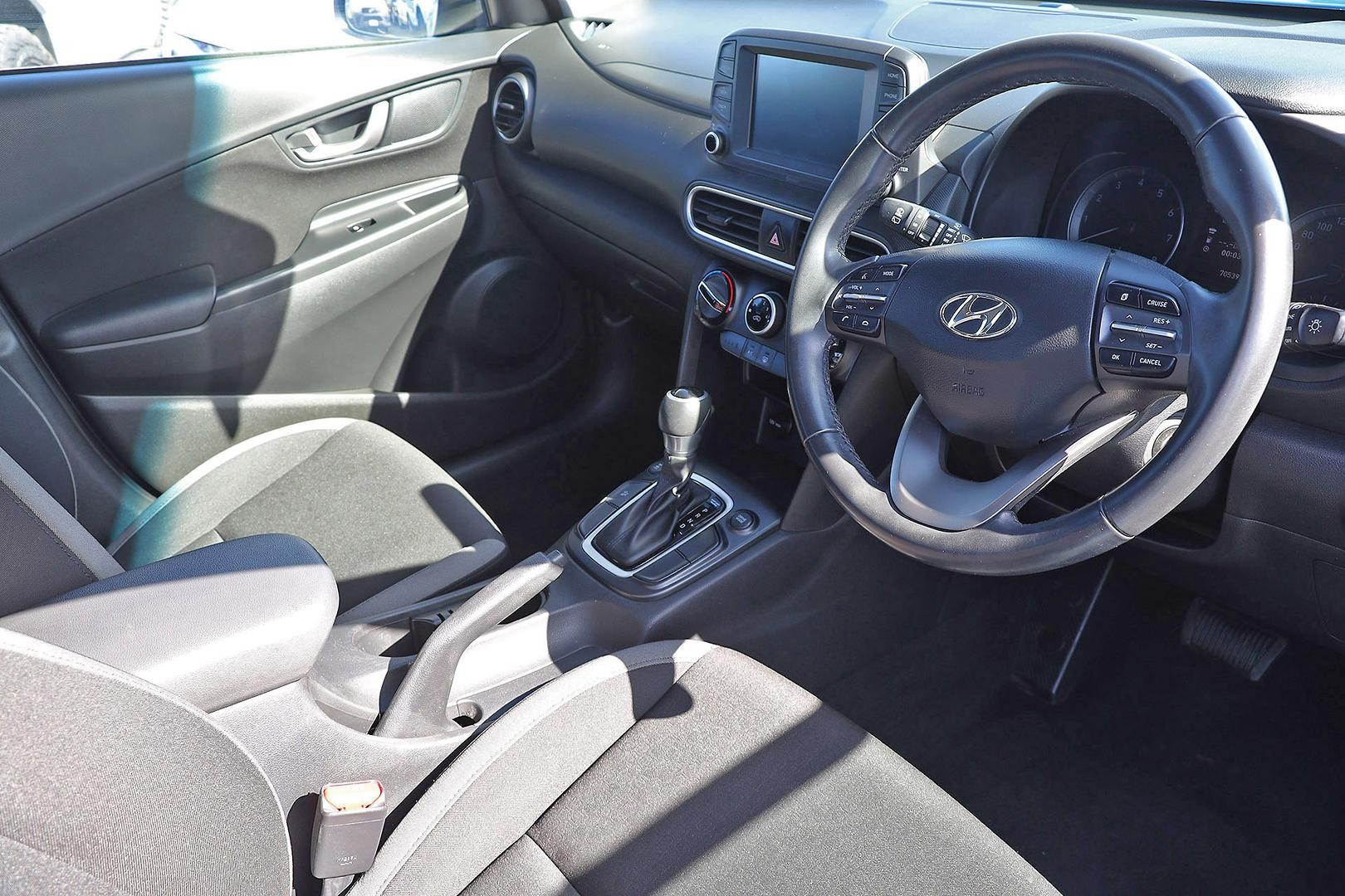 Hyundai Kona image 2