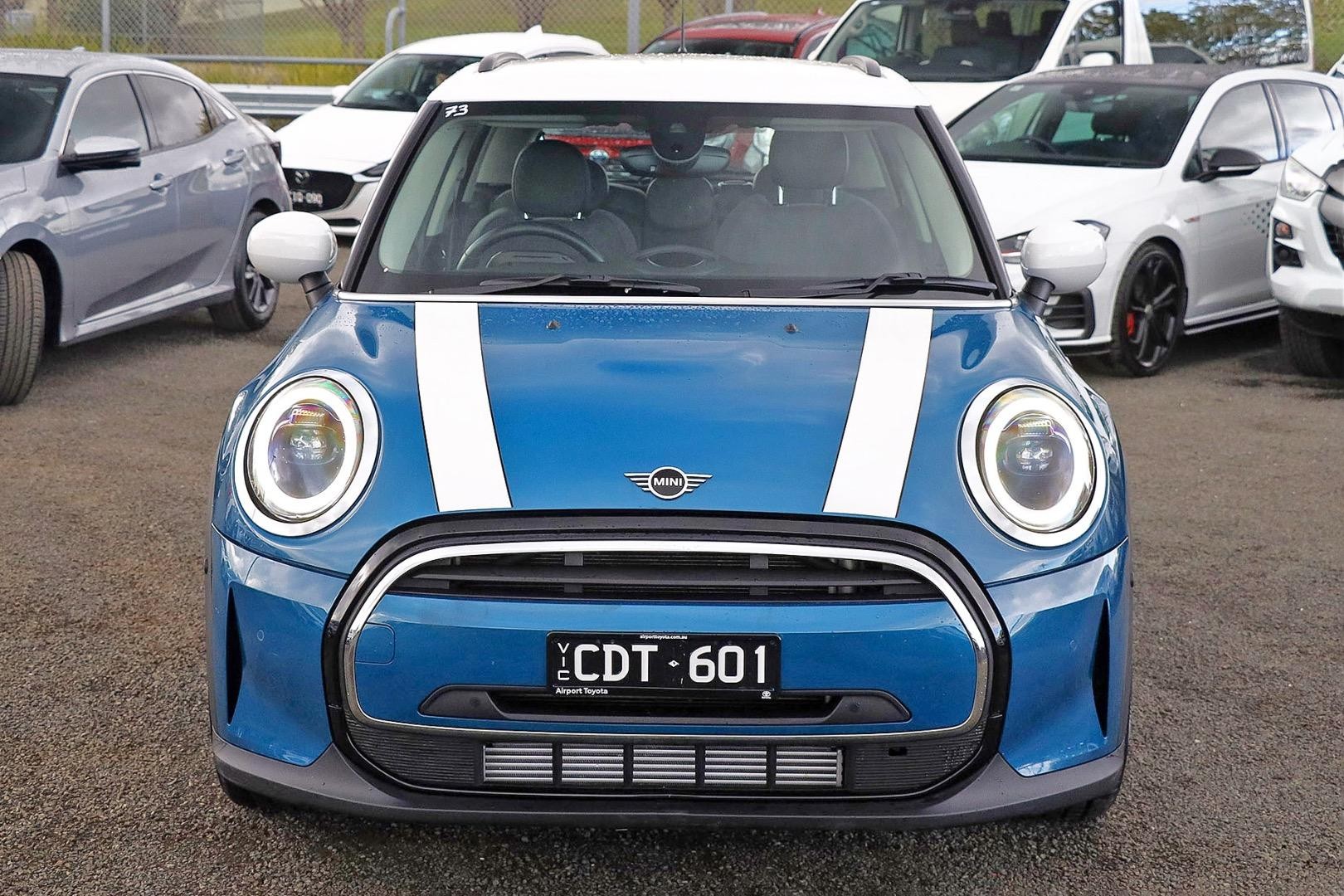 Mini Hatch image 3