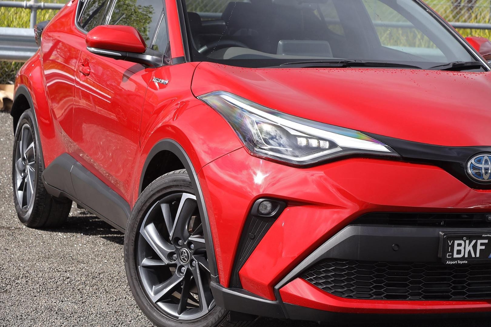 Toyota C-hr image 2