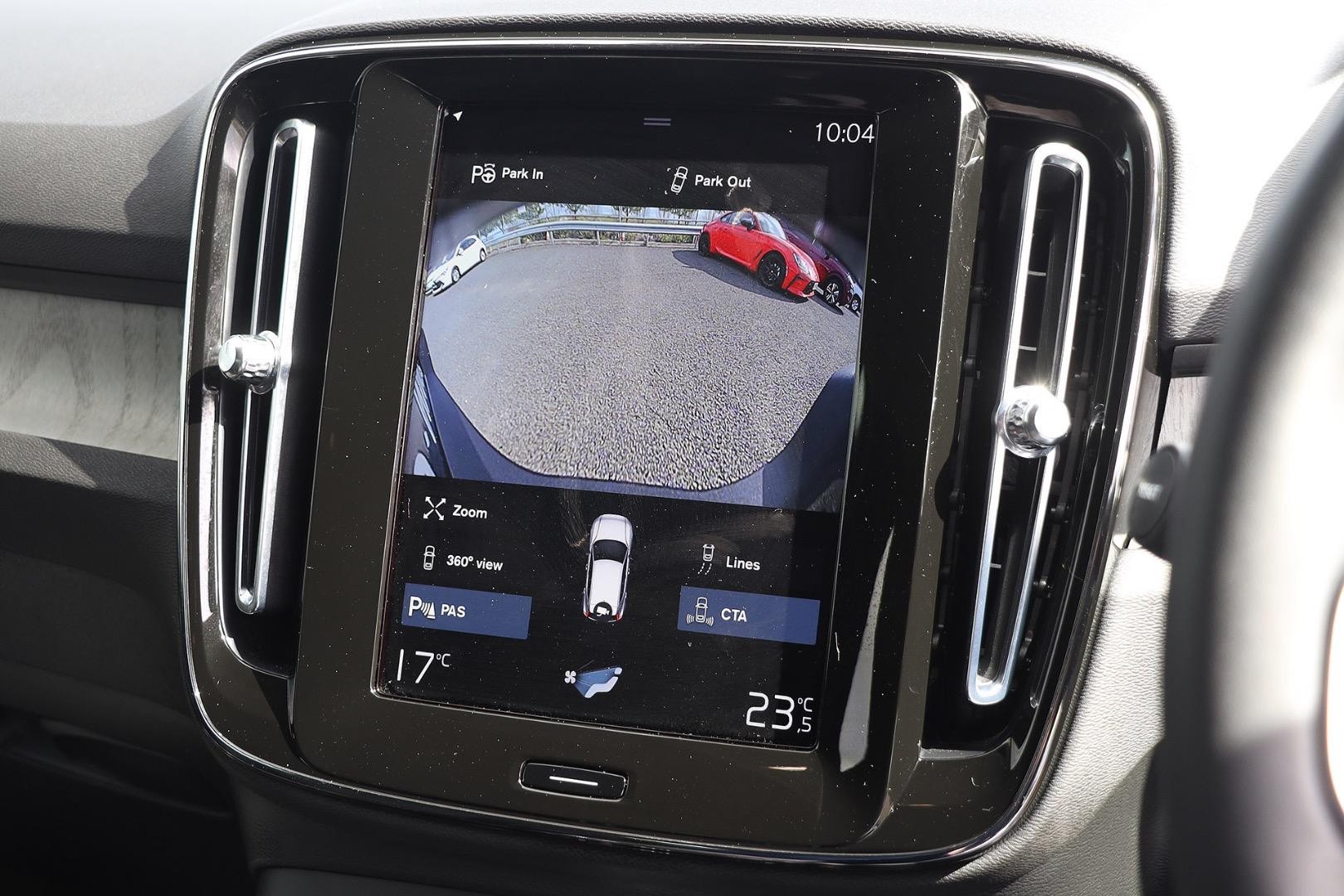 Volvo Xc40 image 4