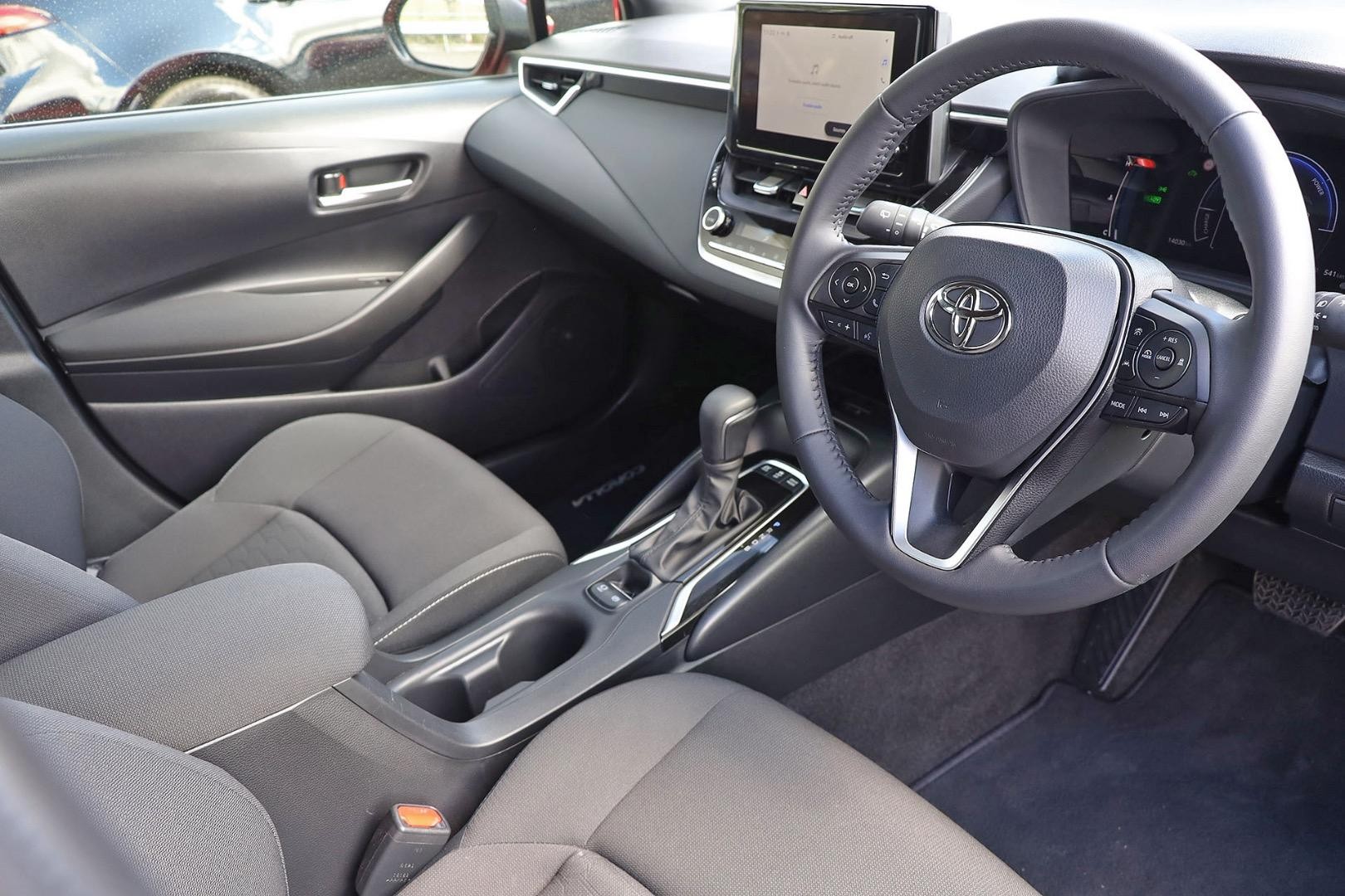 Toyota Corolla image 2