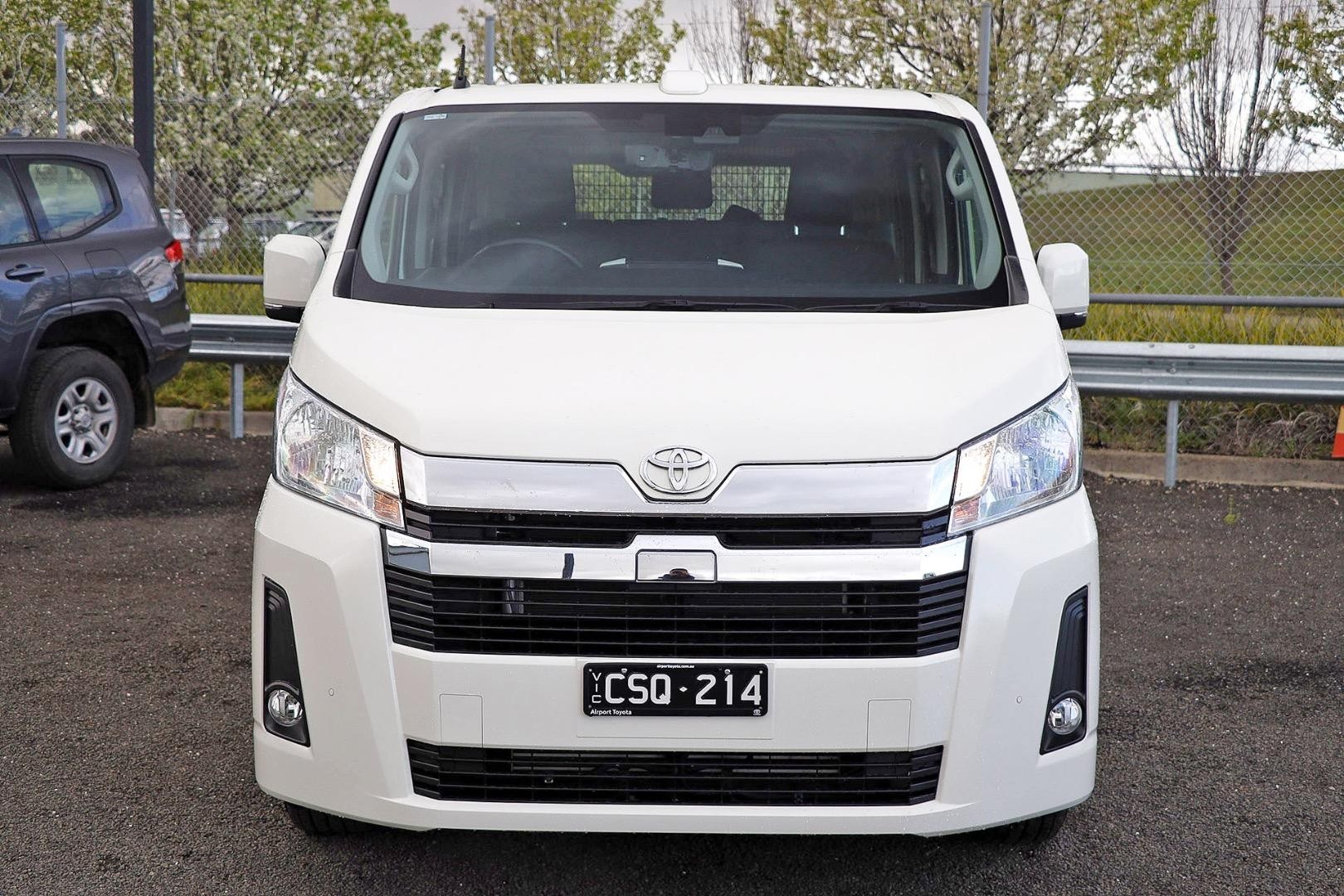 Toyota Hiace image 3