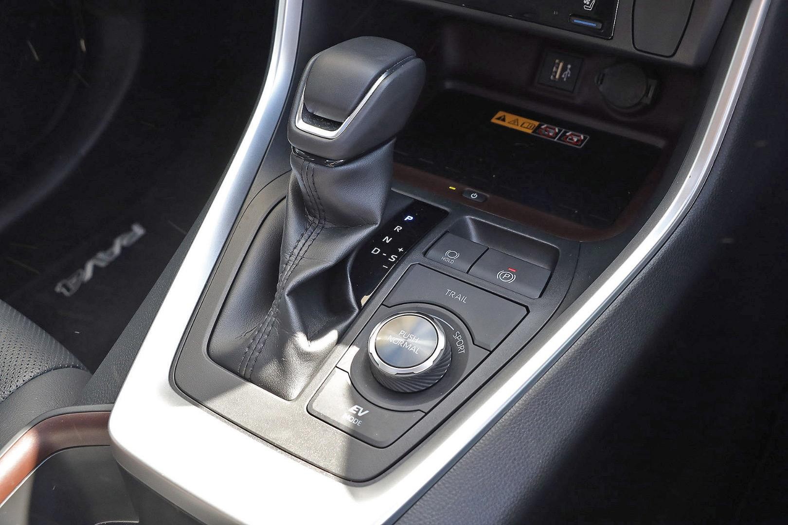 Toyota Rav4 image 4