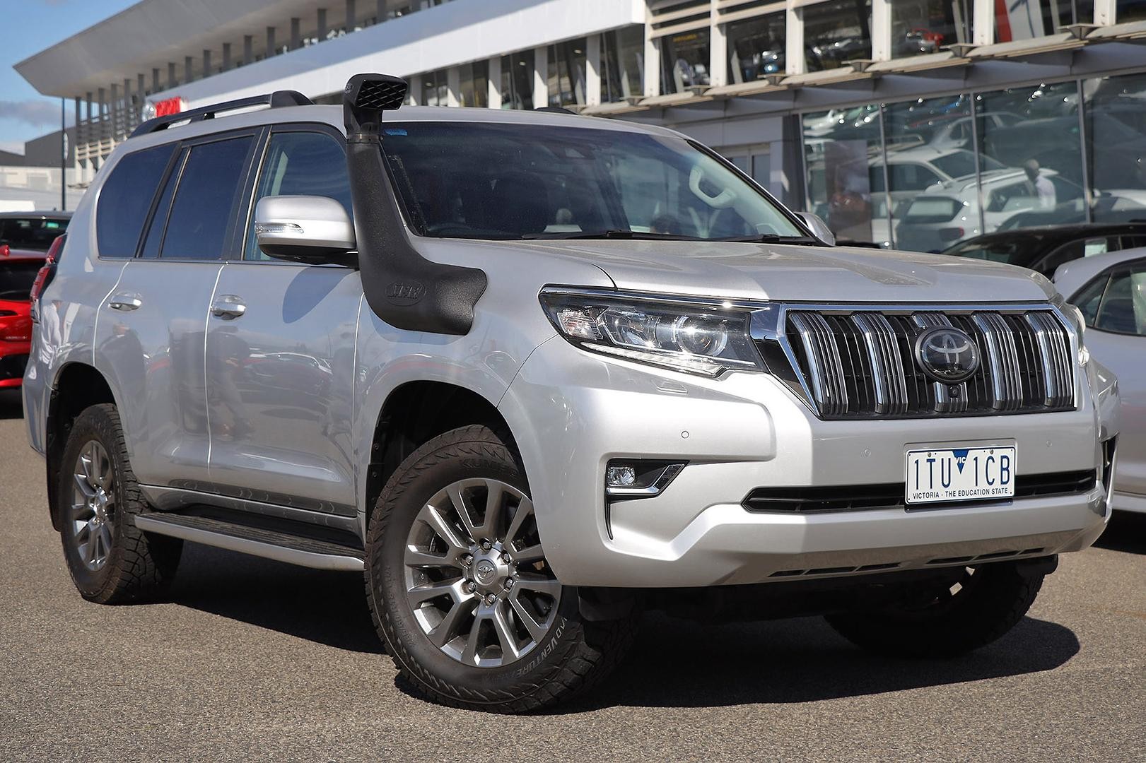 Toyota Landcruiser Prado image 1