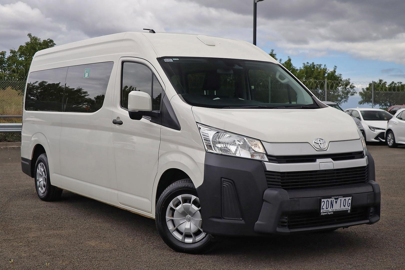 Toyota Hiace image 1