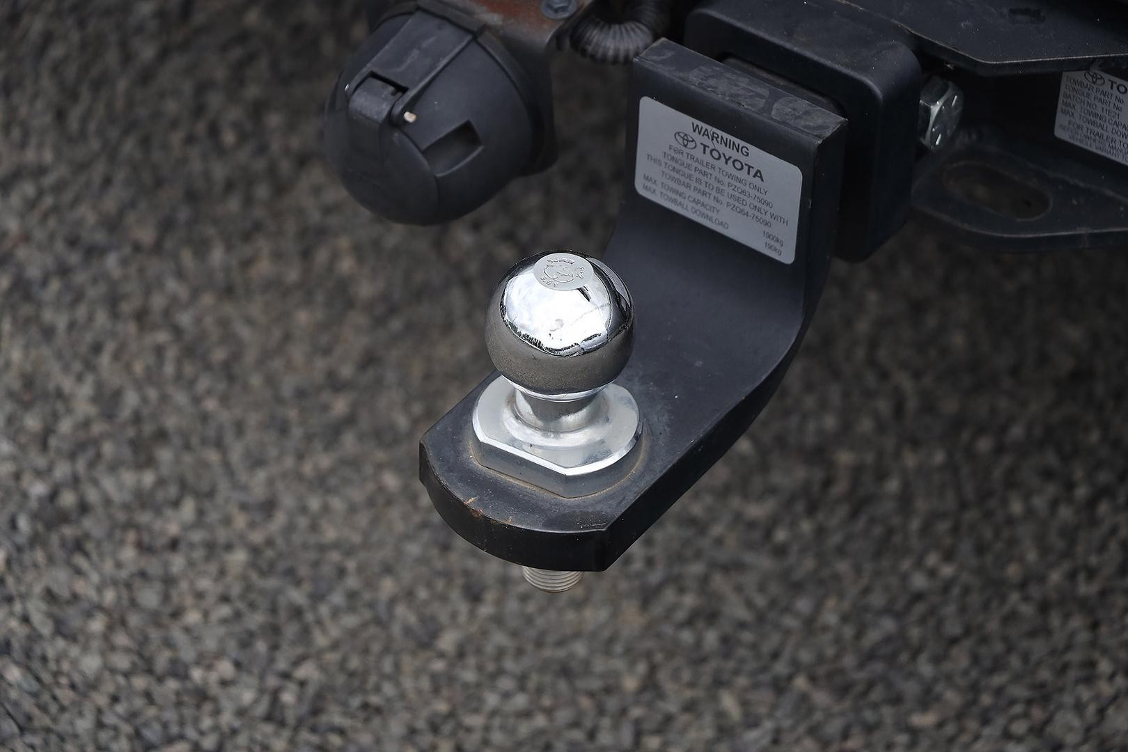 Toyota Hiace image 2