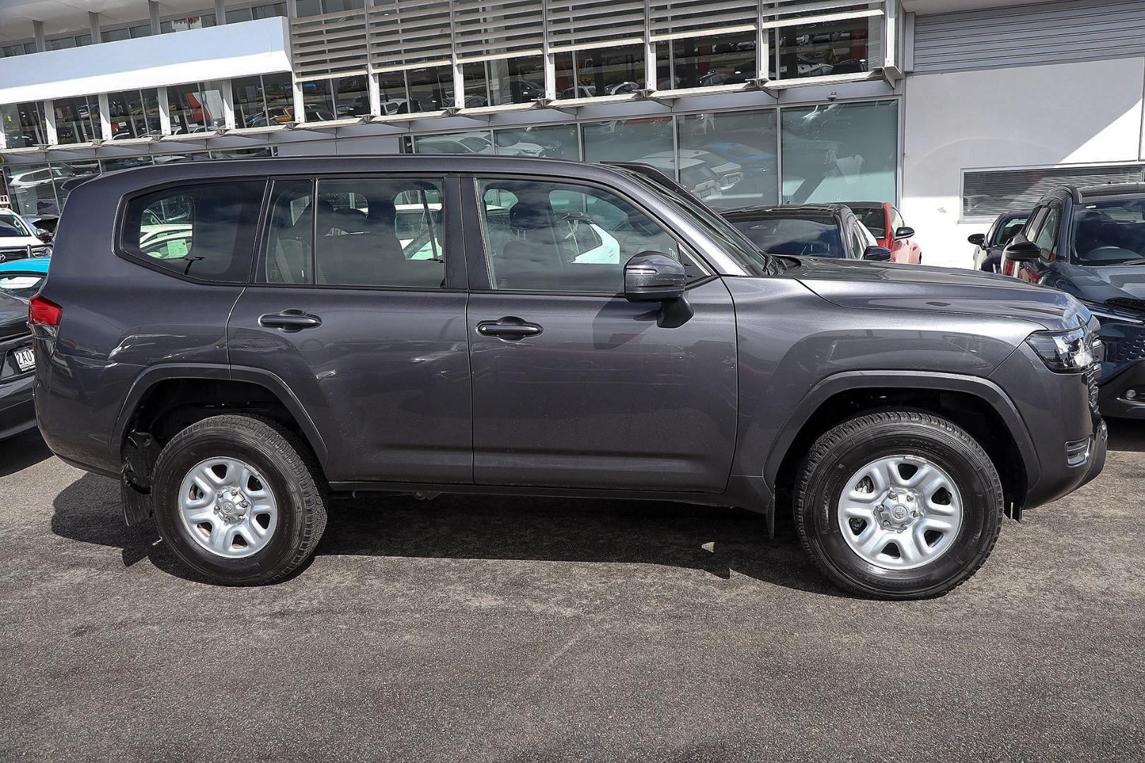 Toyota Landcruiser image 4