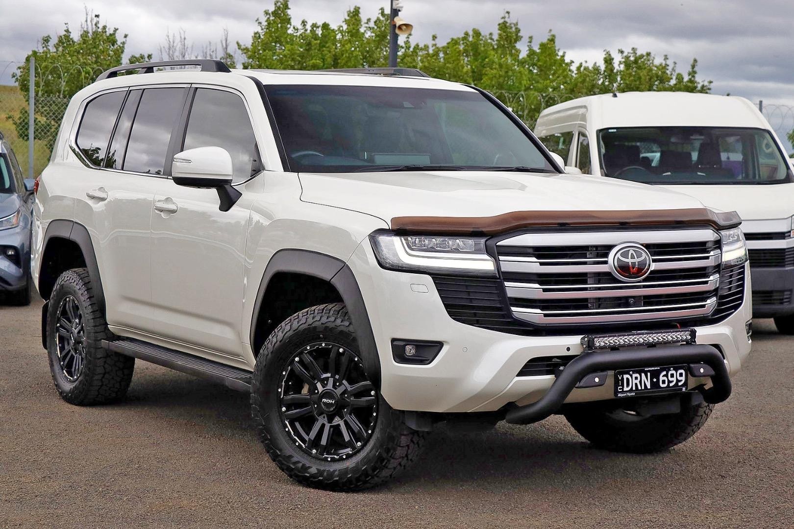 Toyota Landcruiser image 1